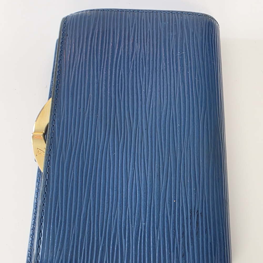 Louis Vuitton Epi Kisslock Wallet - Picture 2 of 9